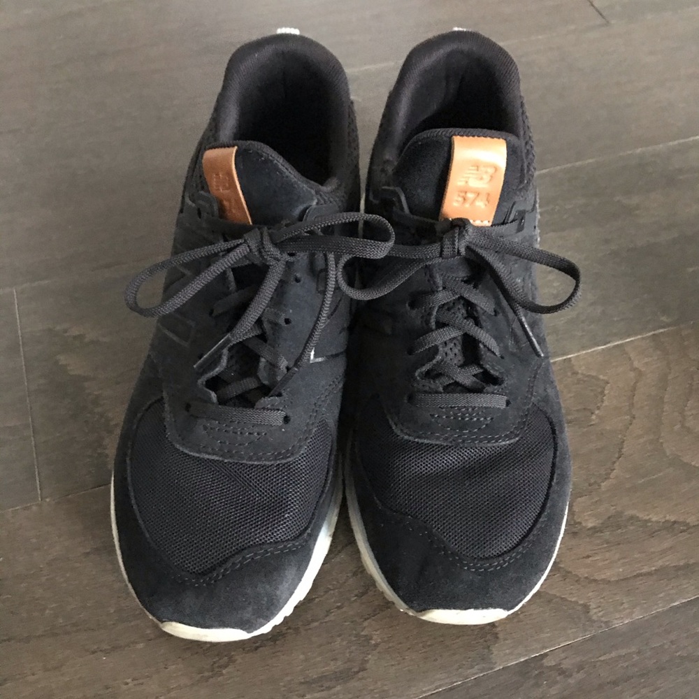 New balance black sneakers 7.5 womens